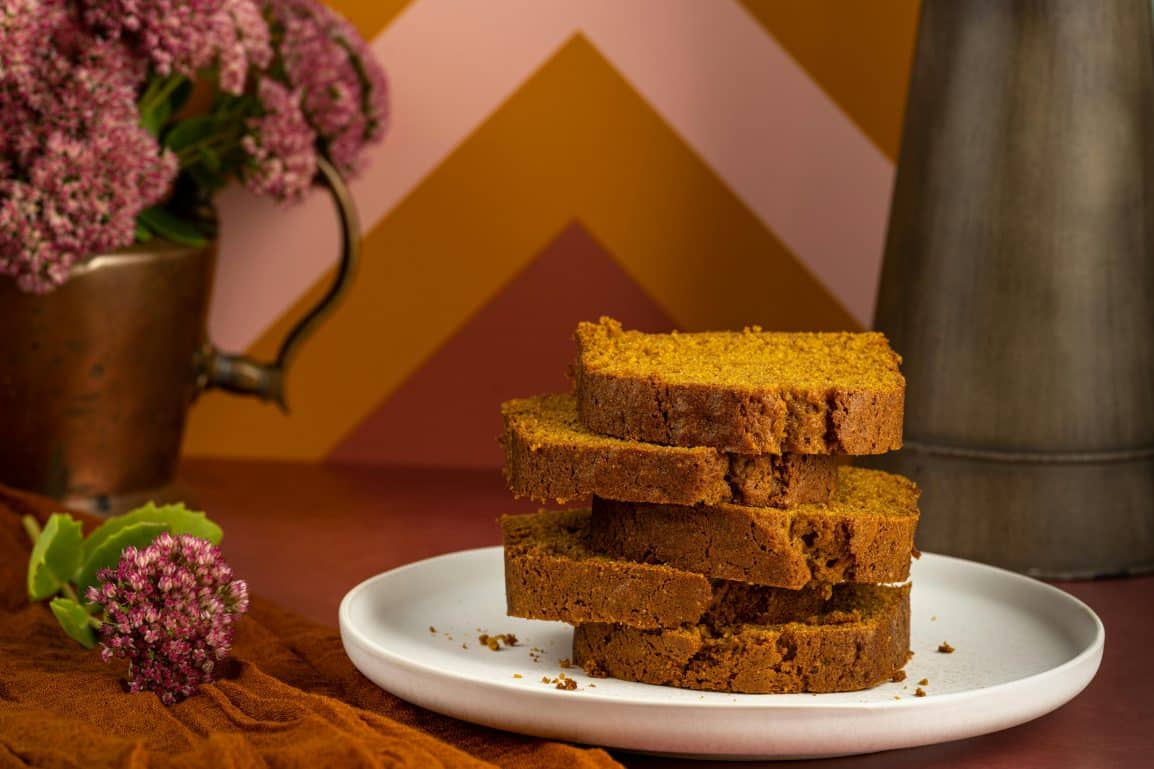 picture of pumpkin bread, plated